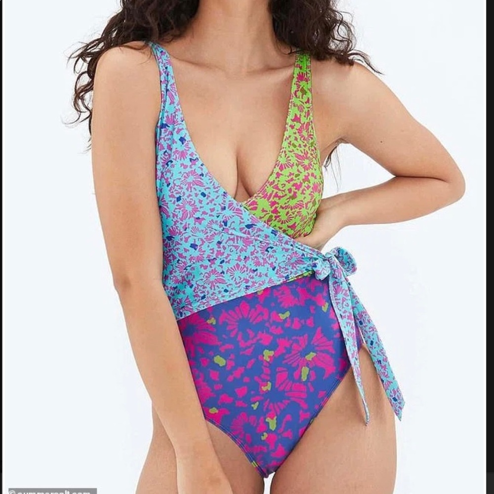 Summersalt The Perfect Wrap - floral one piece swimsuit size 8